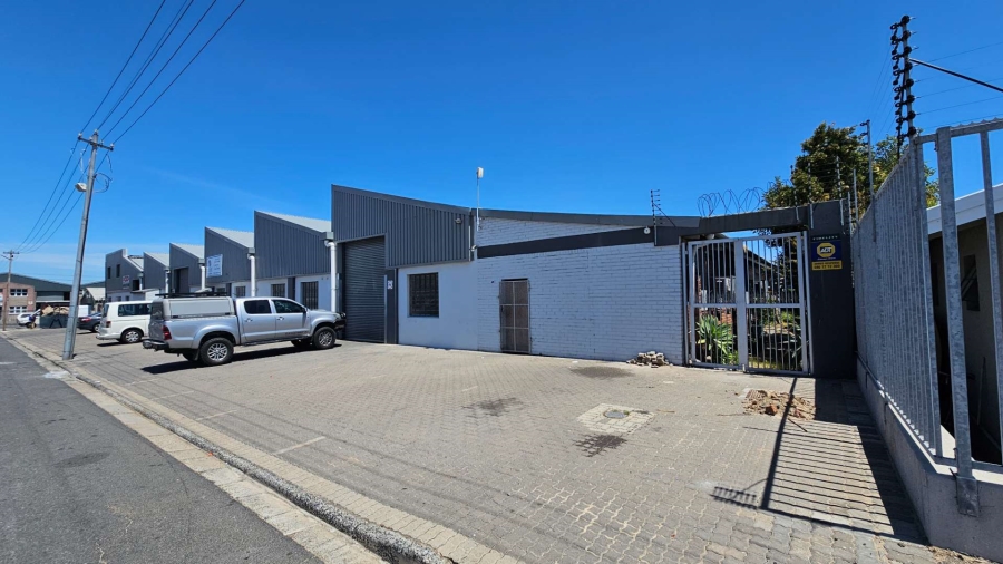 To Let commercial Property for Rent in Parow East Western Cape